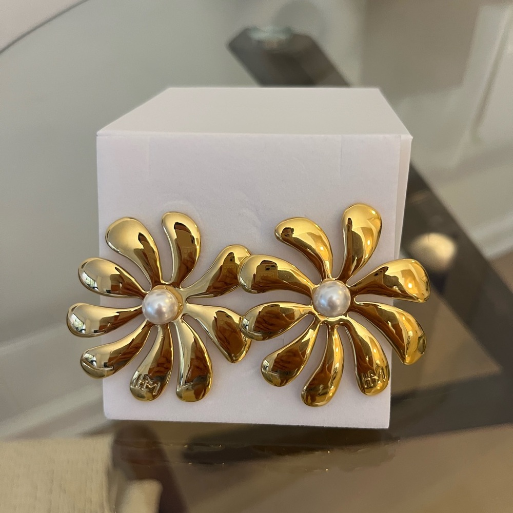 Heaven Mayhem Gold Floral Pearl Earrings IN BOX